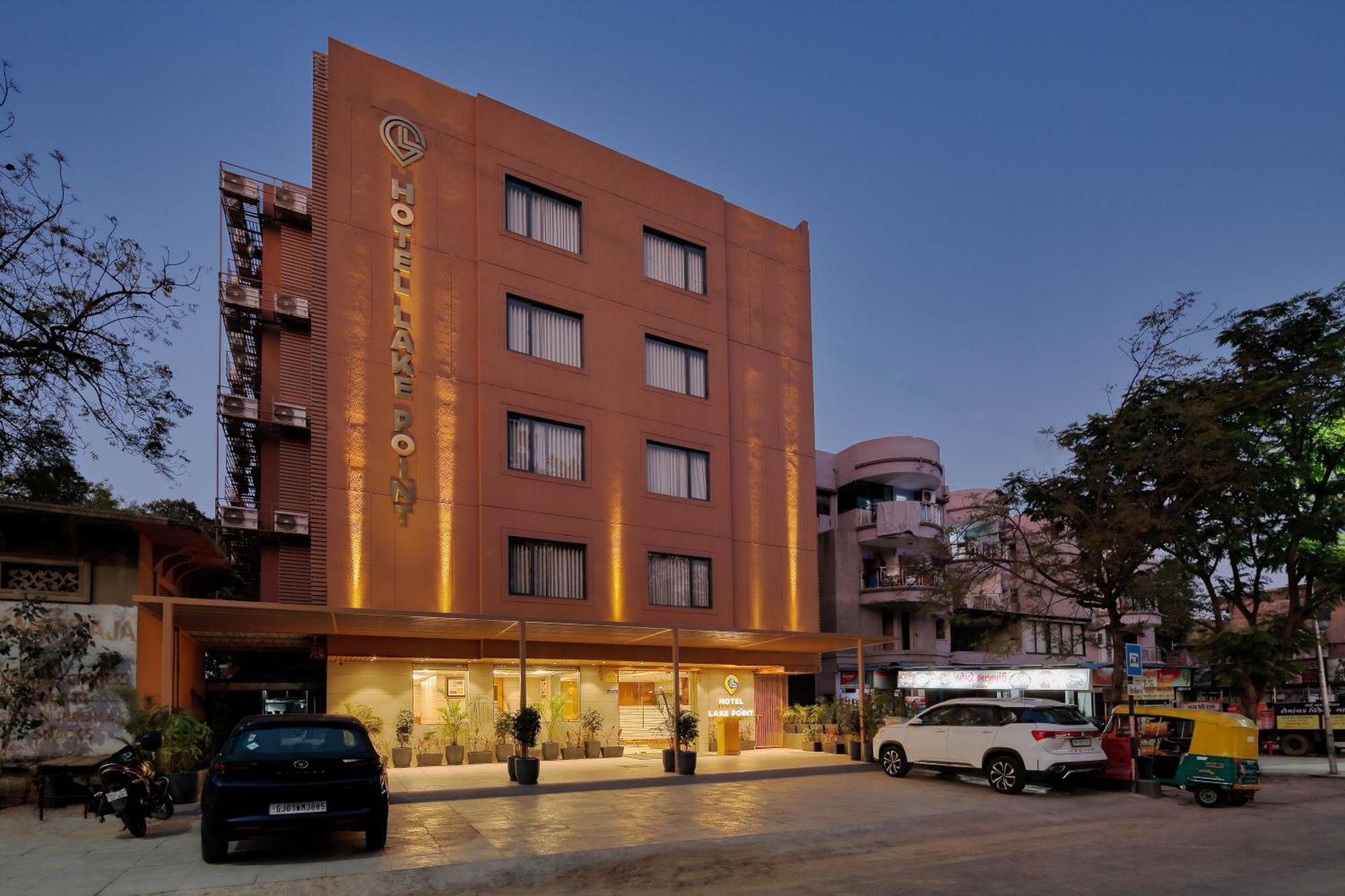 Hotel Lake Point Ahmadábád Exteriér fotografie